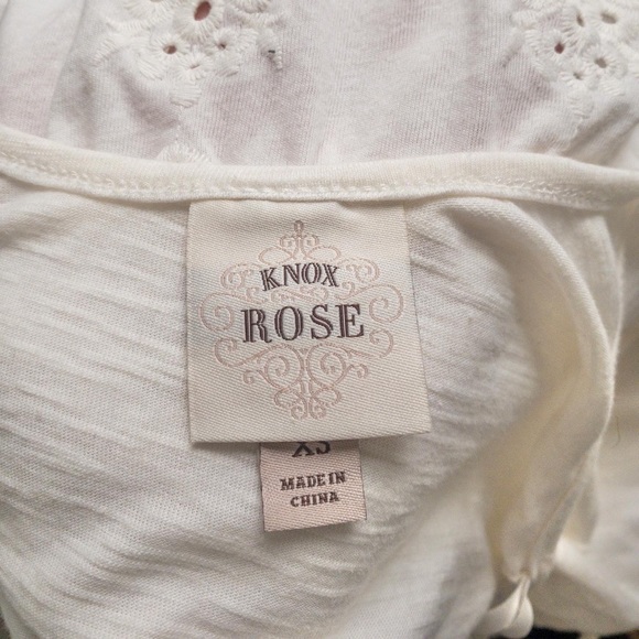 Gorgeous Dainty Eyelet Tank - Picture 5 of 6